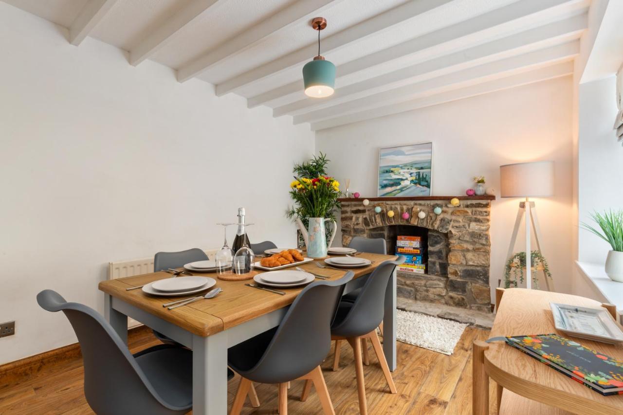 Ivydene - Beautiful Cottage, Stone Throw From Beach, Wonderful Sea Views ซอนเดอร์สฟุต ภายนอก รูปภาพ