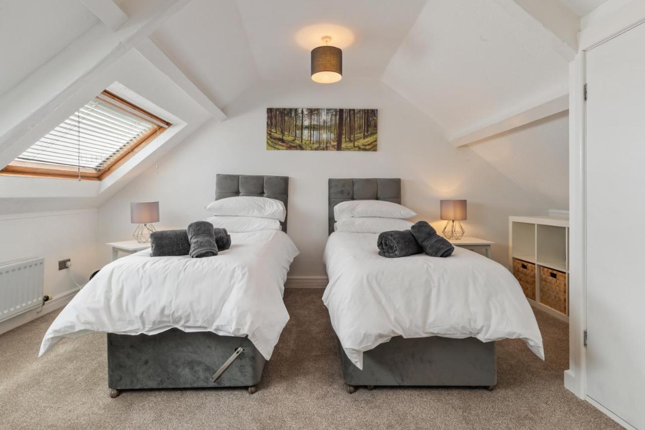 Ivydene - Beautiful Cottage, Stone Throw From Beach, Wonderful Sea Views ซอนเดอร์สฟุต ภายนอก รูปภาพ