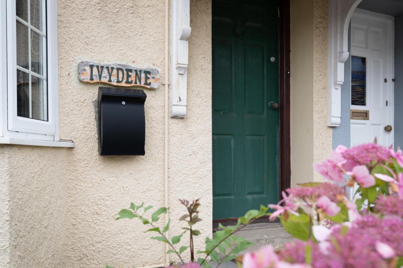 Ivydene - Beautiful Cottage, Stone Throw From Beach, Wonderful Sea Views ซอนเดอร์สฟุต ภายนอก รูปภาพ